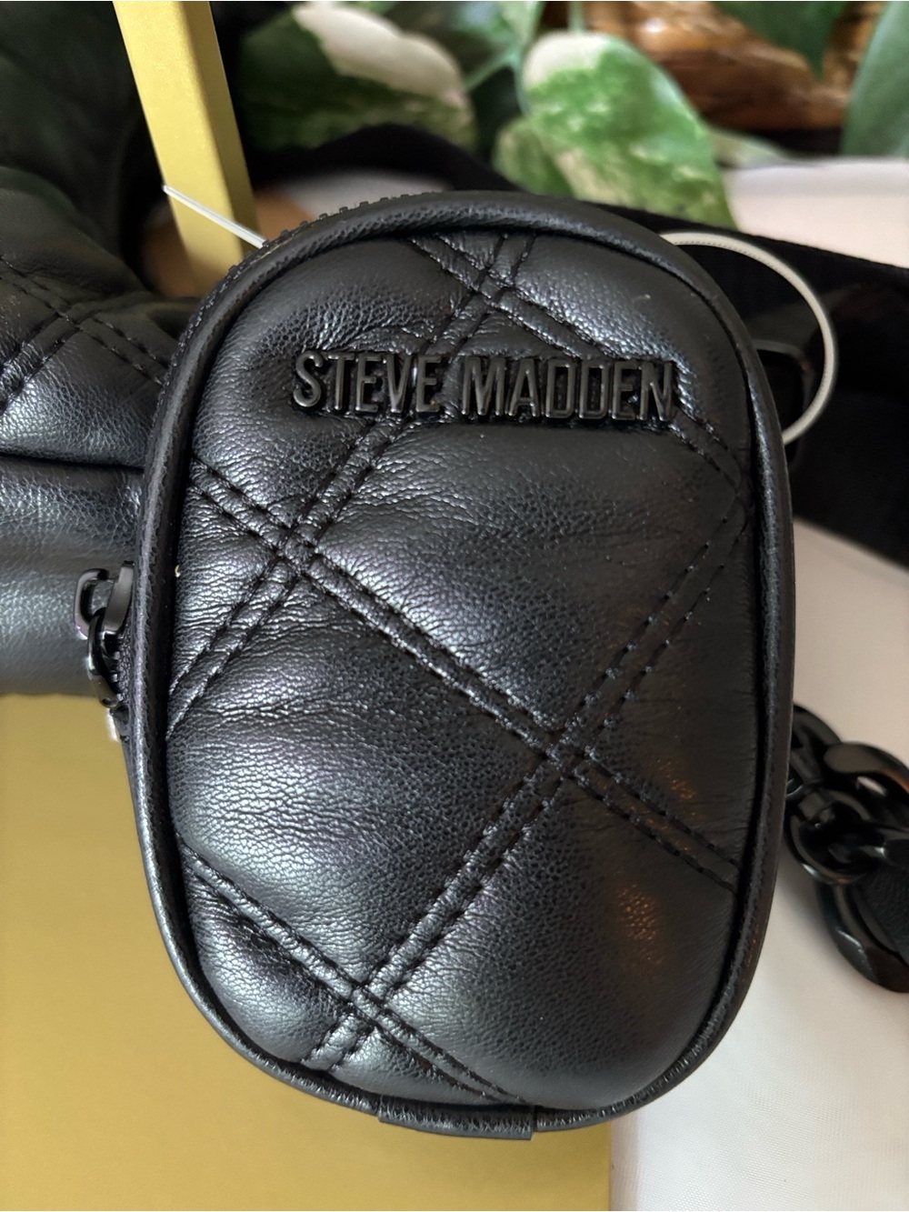 Steve Madden Black Quilted Shoulder Bag with Chain and Mini Pouch - Picture 11 of 13